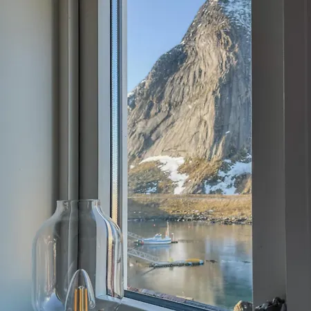Βίλα Husly - Your With Reinebringen View *