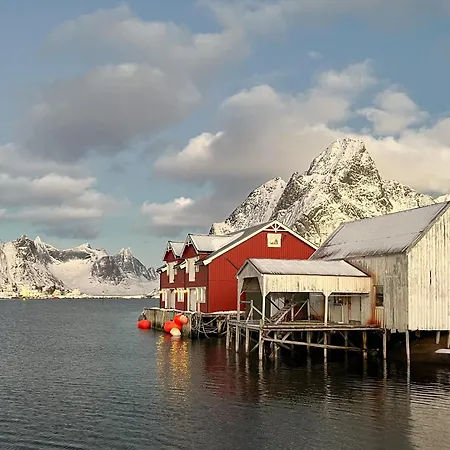 Husly - Your With Reinebringen View Reine