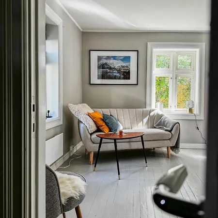 Husly - Your With Reinebringen View Villa Reine