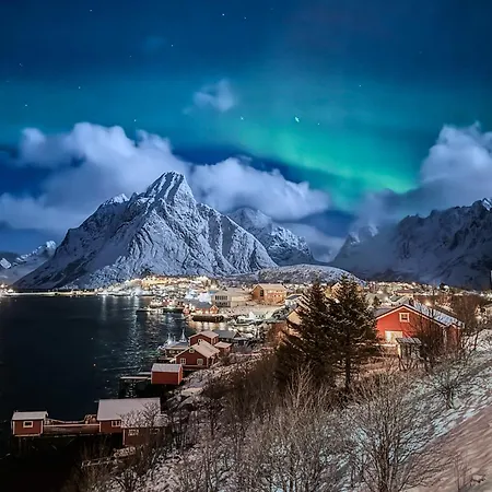 Husly - Your With Reinebringen View * Reine
