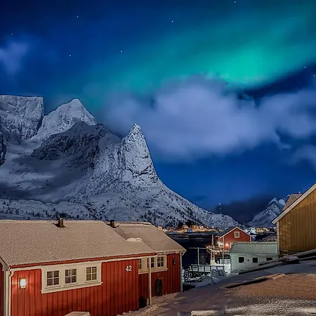 Husly - Your With Reinebringen View * Reine