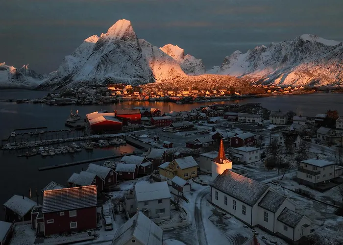 Husly - Your With Reinebringen View