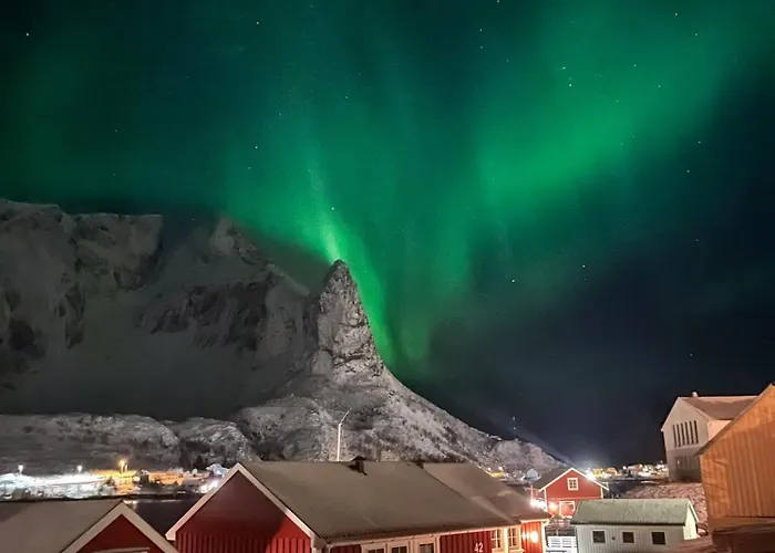 Husly - Your With Reinebringen View Reine