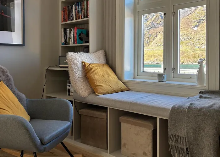 Husly - Your With Reinebringen View Villa