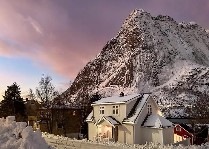 Husly - Your With Reinebringen View Reine