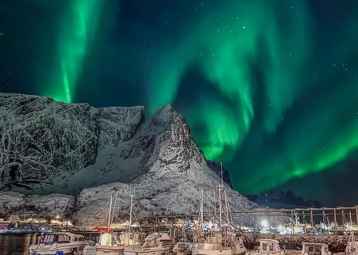 Villa Husly - Your With Reinebringen View