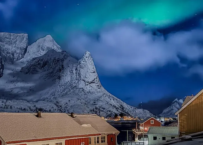 Husly - Your With Reinebringen View * Reine