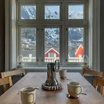 Willa Husly - Your With Reinebringen View *