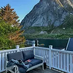Willa Husly - Your With Reinebringen View