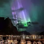 Husly - Your With Reinebringen View